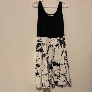 Elegant Black and White Floral Strapless Dress